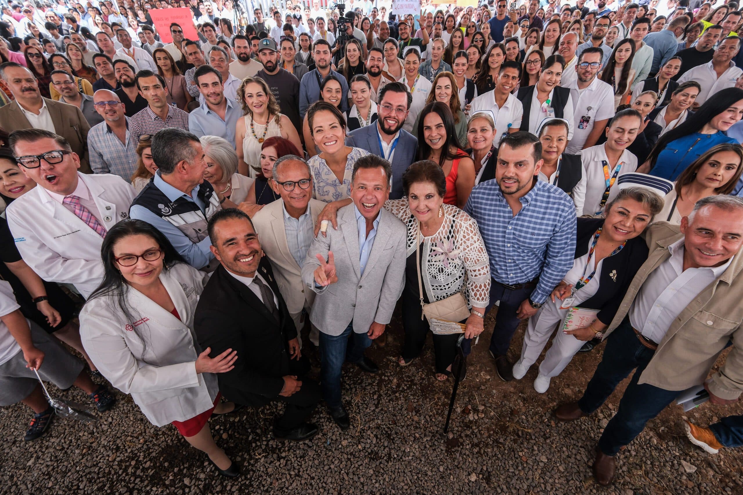 Entrega Pablo Lemus Navarro, Gobernador de Jalisco, obras en favor de la salud y el campo en la región Altos del estado